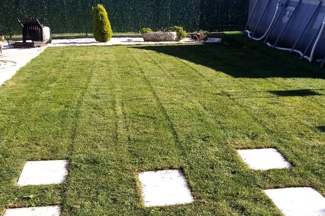 mantenimiento de jardines en Negreira